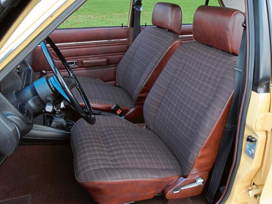  Ford Granada L 4-Door 1972 года  (фото 13 из 13)